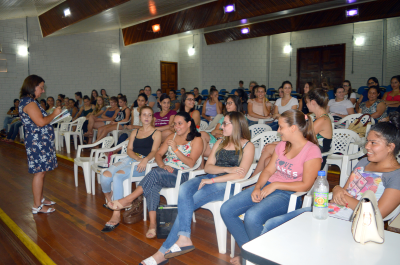 SMED promove formação para cuidadores de escolas