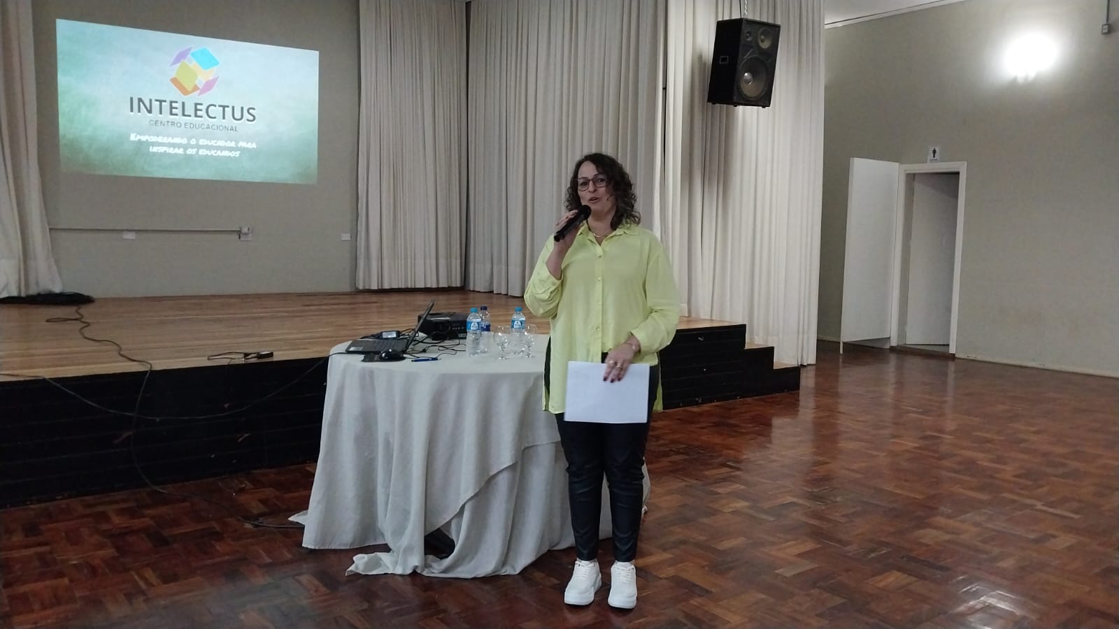 Professores da rede municipal de ensino de Ronda Alta recebem formação