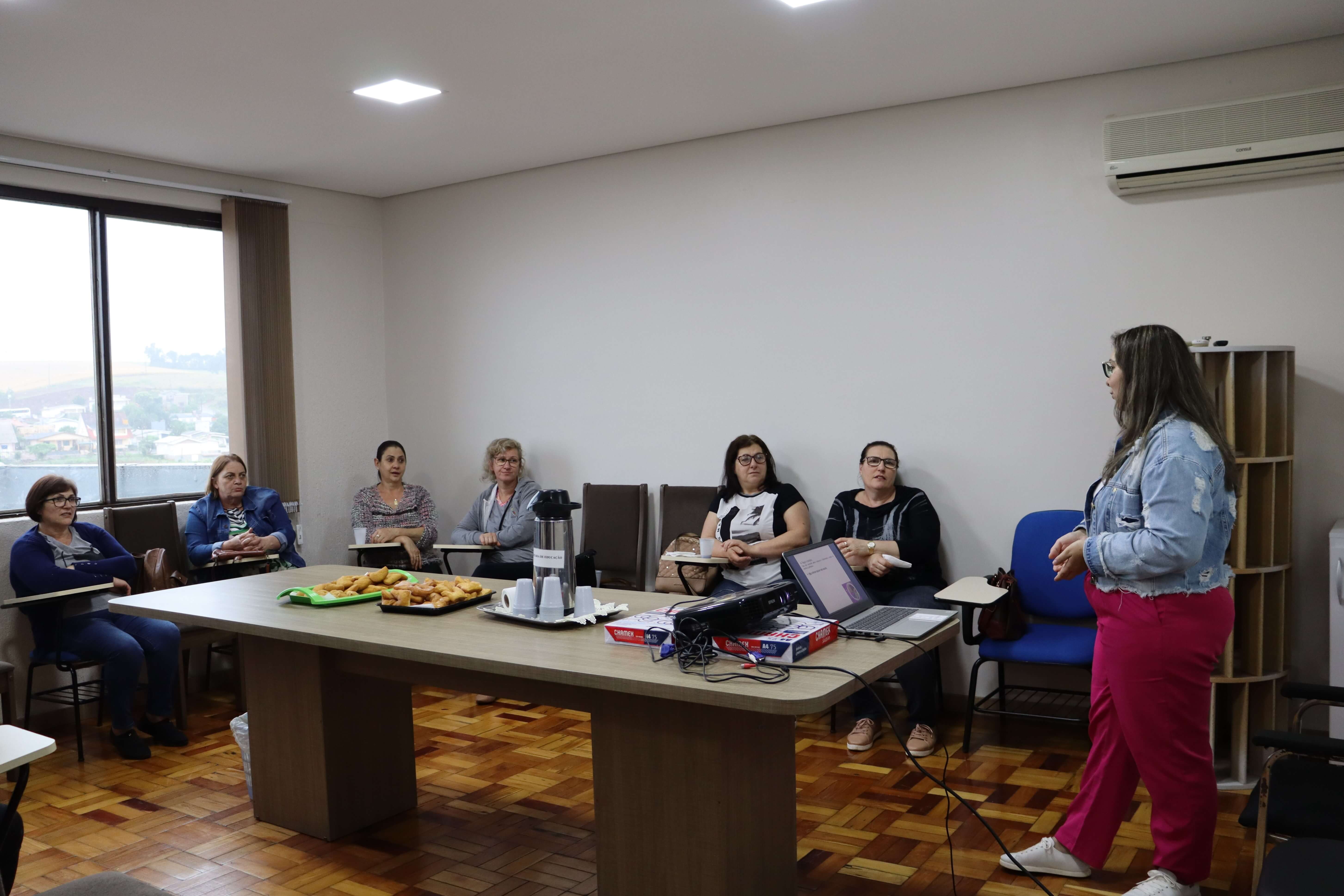 Realizada capacitação para as merendeiras das escolas municipais de Ronda Alta