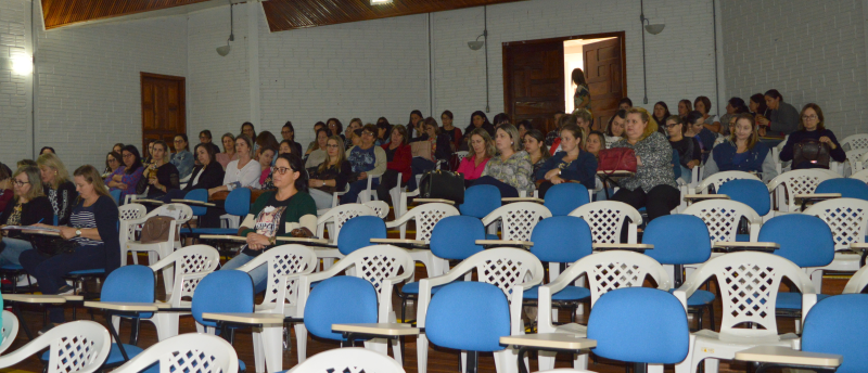 Professores participam de mais um Encontro de Formação Continuada