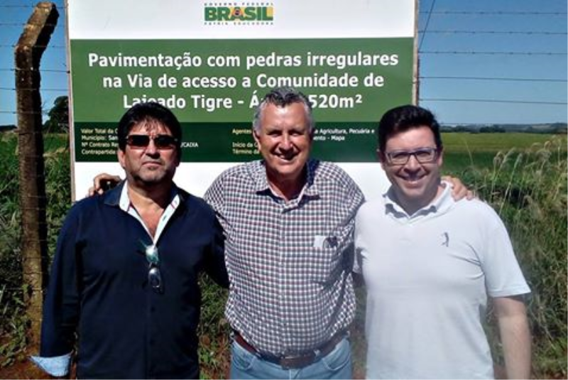 Fabrizio e Salgadinho estiveram com Deputado Federal Luis Carlos Heinze em Santa Rosa.