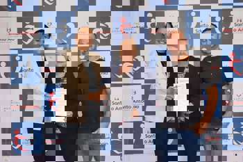 <p>Vereadores entregam Mo&ccedil;&atilde;o para Mirna Braucks</p>