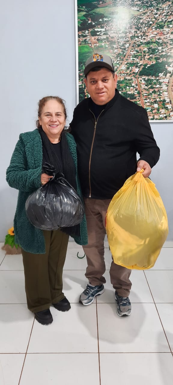 CÂMARA REALIZA ENTREGA DE DOAÇÕES DA CAMPANHA DO AGASALHO 2023