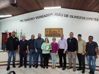 <p>Mo&ccedil;&atilde;o de Congratula&ccedil;&atilde;o</p>