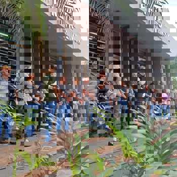 <p><strong>Administra&ccedil;&atilde;o Municipal de Redentora</strong> <strong>recebe novos maquin&aacute;rios para refor&ccedil;ar a infraestrutura urbana e rural.</strong></p>