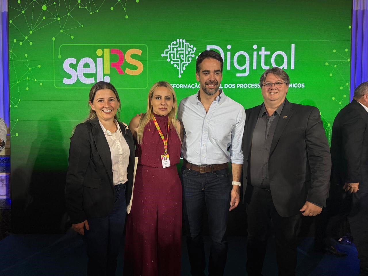 <p><strong>Munic&iacute;pio de Redentora participa de Ato de Ades&atilde;o ao Programa RS Digital.</strong></p>