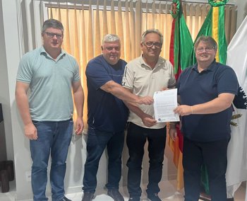 <p><strong>Administra&ccedil;&atilde;o Municipal de Redentora assina contratos para constru&ccedil;&atilde;o de 20 moradias e nova UBS no Distrito de S&atilde;o Jo&atilde;o.</strong></p>
