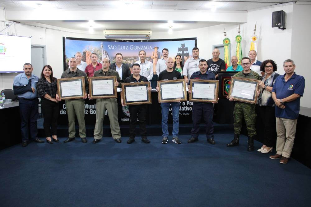 Título de Servidor de Segurança Pública e Ambiental Destaque foi entregue em Sessão Solene nesta segunda-feira