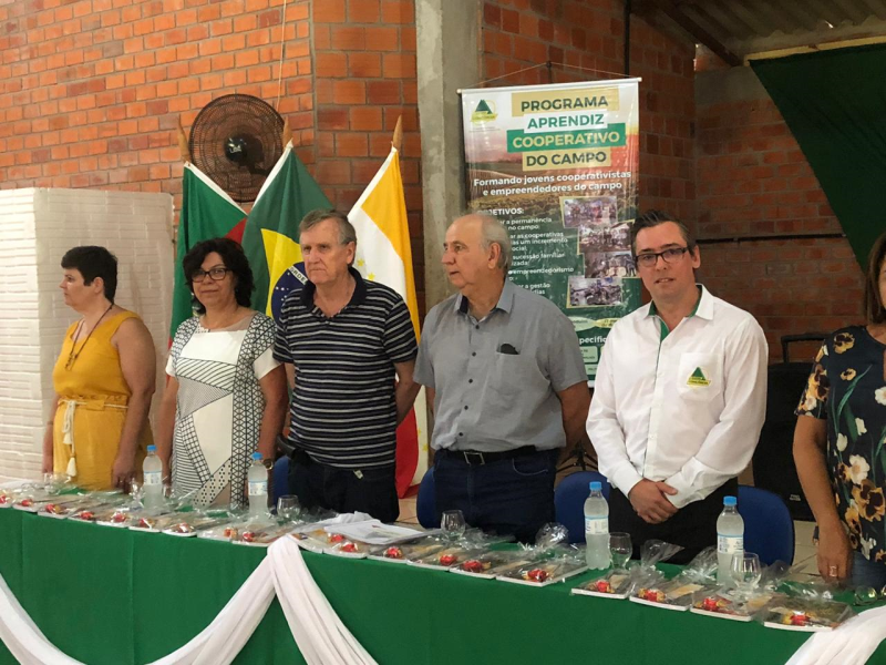 Formatura do Programa Aprendiz Cooperativo no Campo