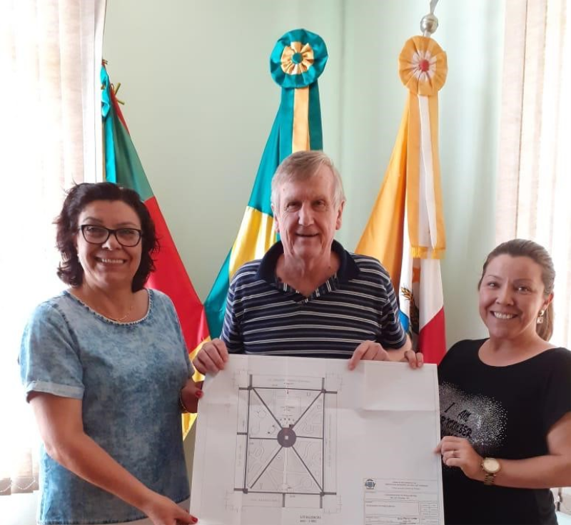 Revitalização da praça da matriz para acessibilidade 