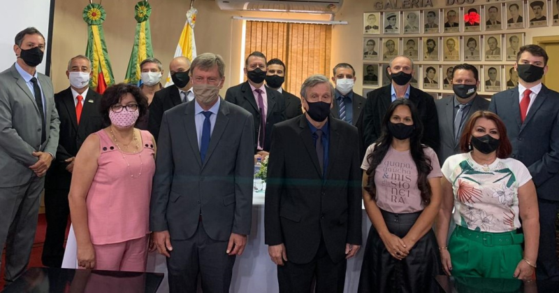 Vereadores eleitos foram empossados no primeiro dia do ano