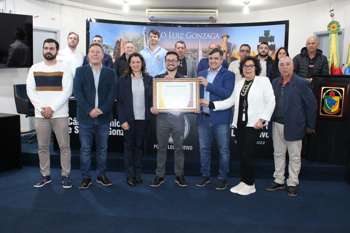<p><span style="font-size: 18pt;">C&acirc;mara Municipal homenageia Hospital de Cl&iacute;nicas de Iju&iacute; pelos&nbsp;seus 90 anos de funda&ccedil;&atilde;o e servi&ccedil;os prestados &agrave; comunidade regional</span></p>