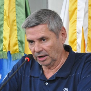 <p><span style="font-size: 14pt;">C&acirc;mara Municipal em LUTO pelo falecimento &nbsp;do ex-vereador Jos&eacute; Lu&iacute;s Terra Vieira</span></p>