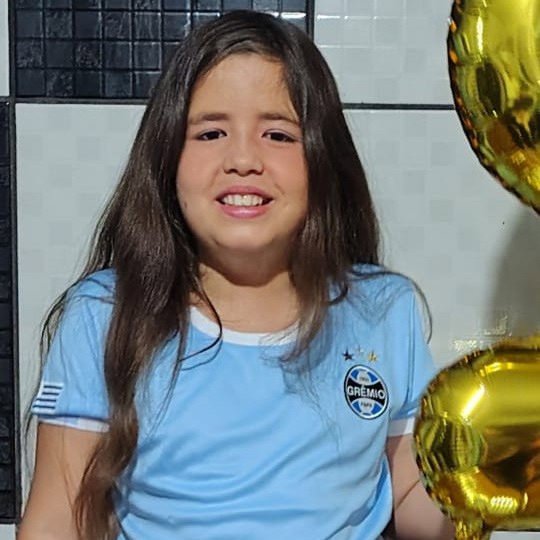 Legislativo entrega Mo&ccedil;&atilde;o de Reconhecimento a Kau&atilde;ne Oliveira, criadora do logo da ave s&iacute;mbolo de S&atilde;o Luiz Gonzaga