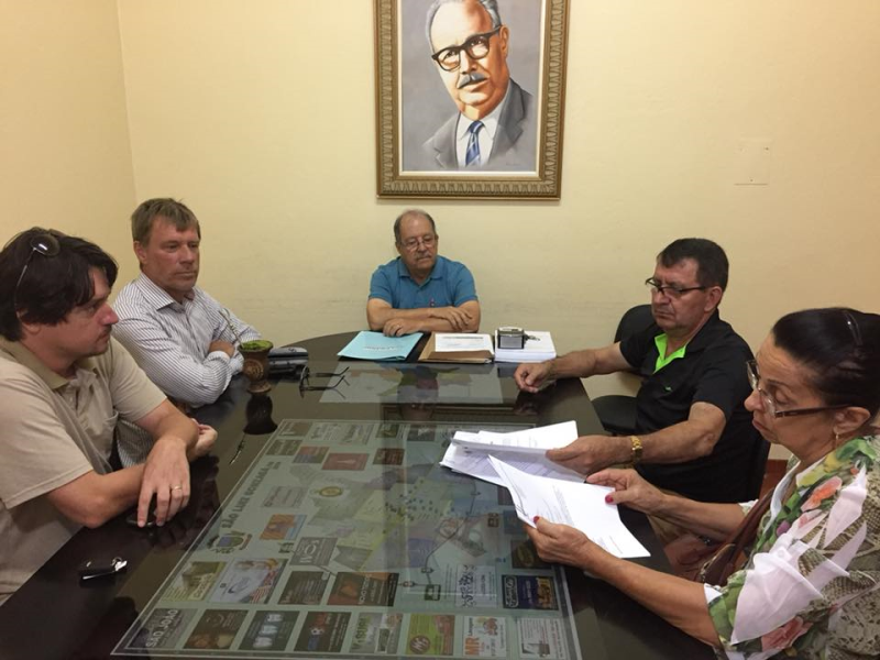 Semana inicia com reunião da CCJ 