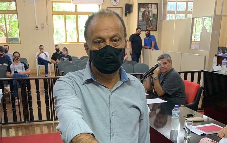 Edemar Antunes de Matos assume cadeira no legislativo