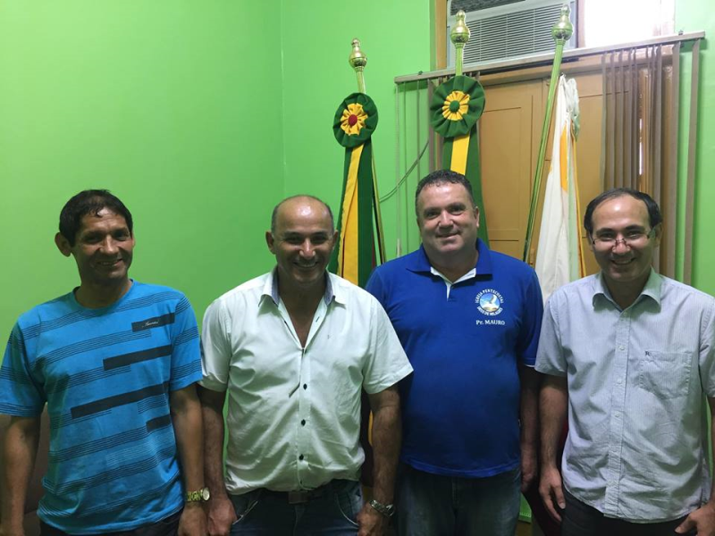Pastor Mauro visita presidência do legislativo 