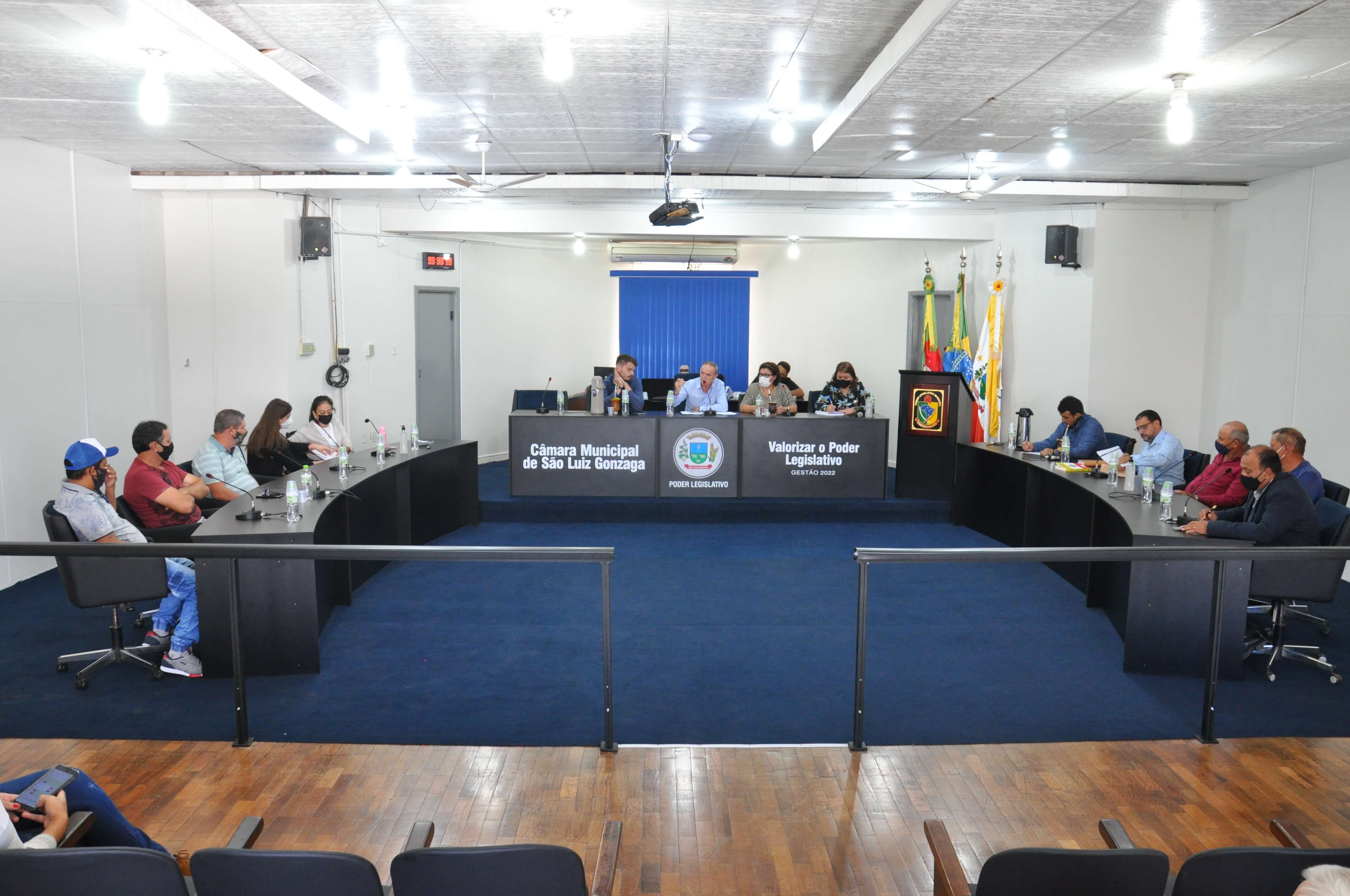 Representantes de associações de moradores participam de reunião com a Comissão de Bem Estar Social e Executivo Municipal