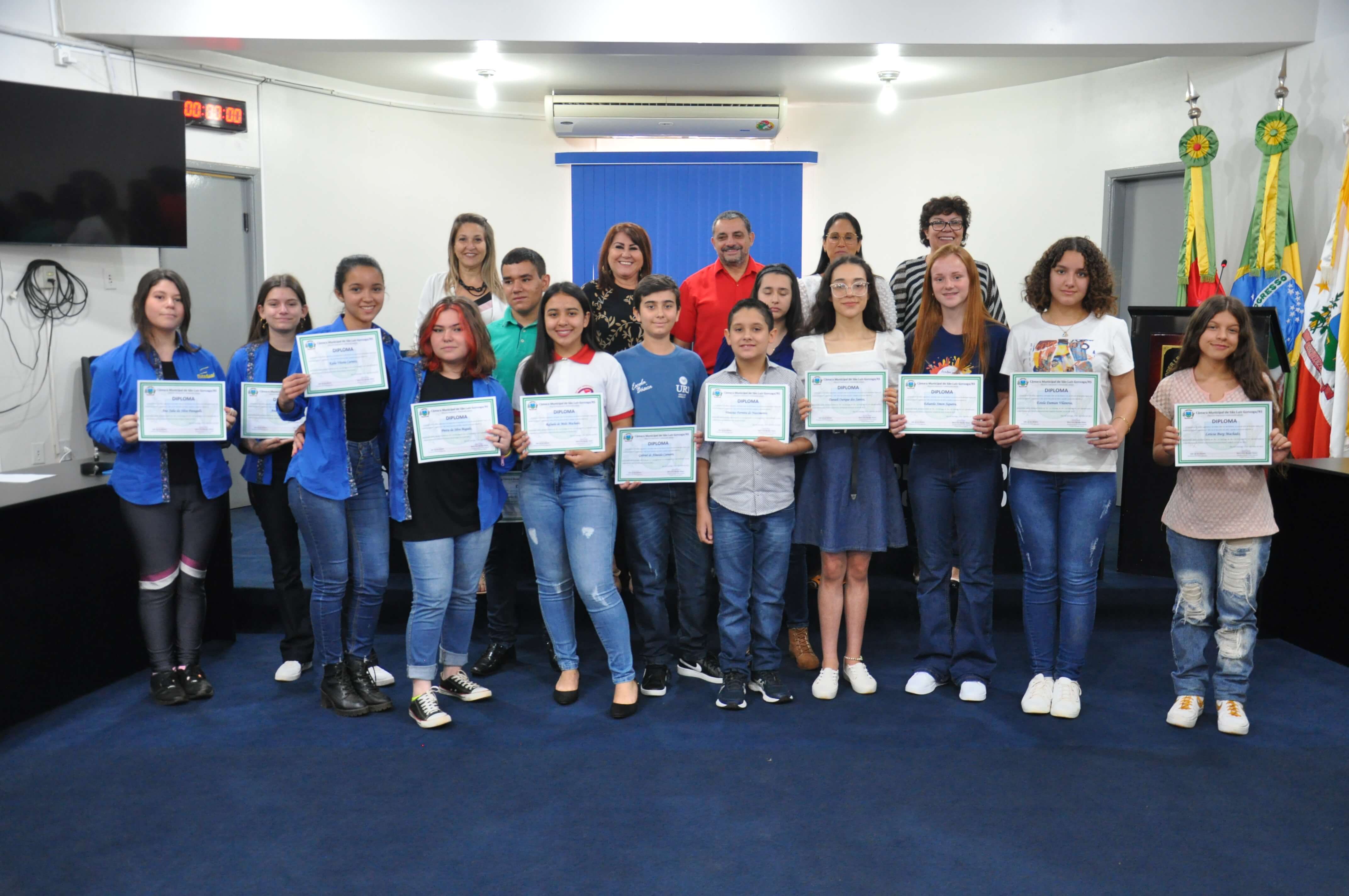 Vereadores e Vereadoras Mirins são empossados em São Luiz Gonzaga