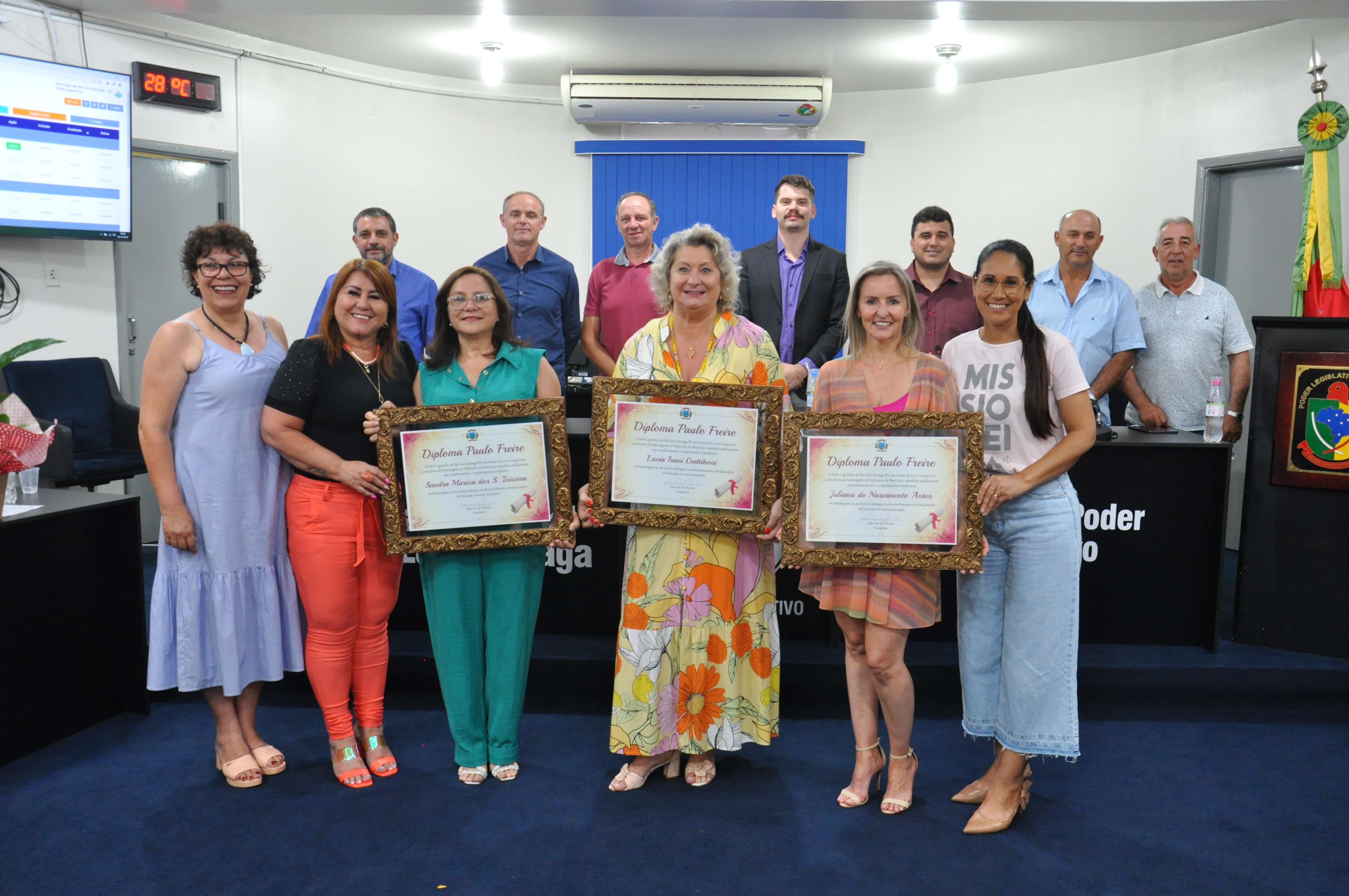 Câmara realizou a entrega do Diploma Paulo Freire 2022