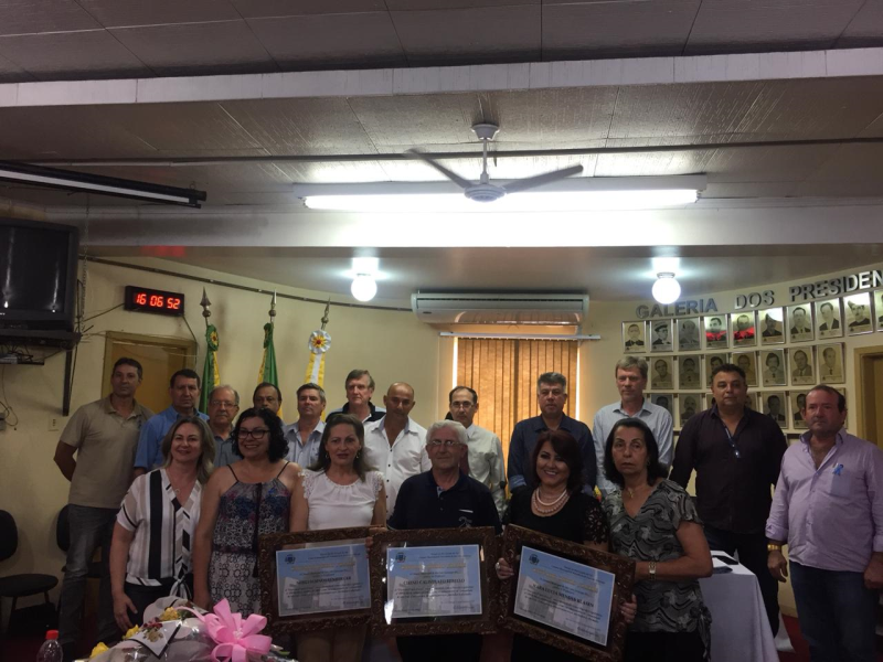 Entrega Diploma