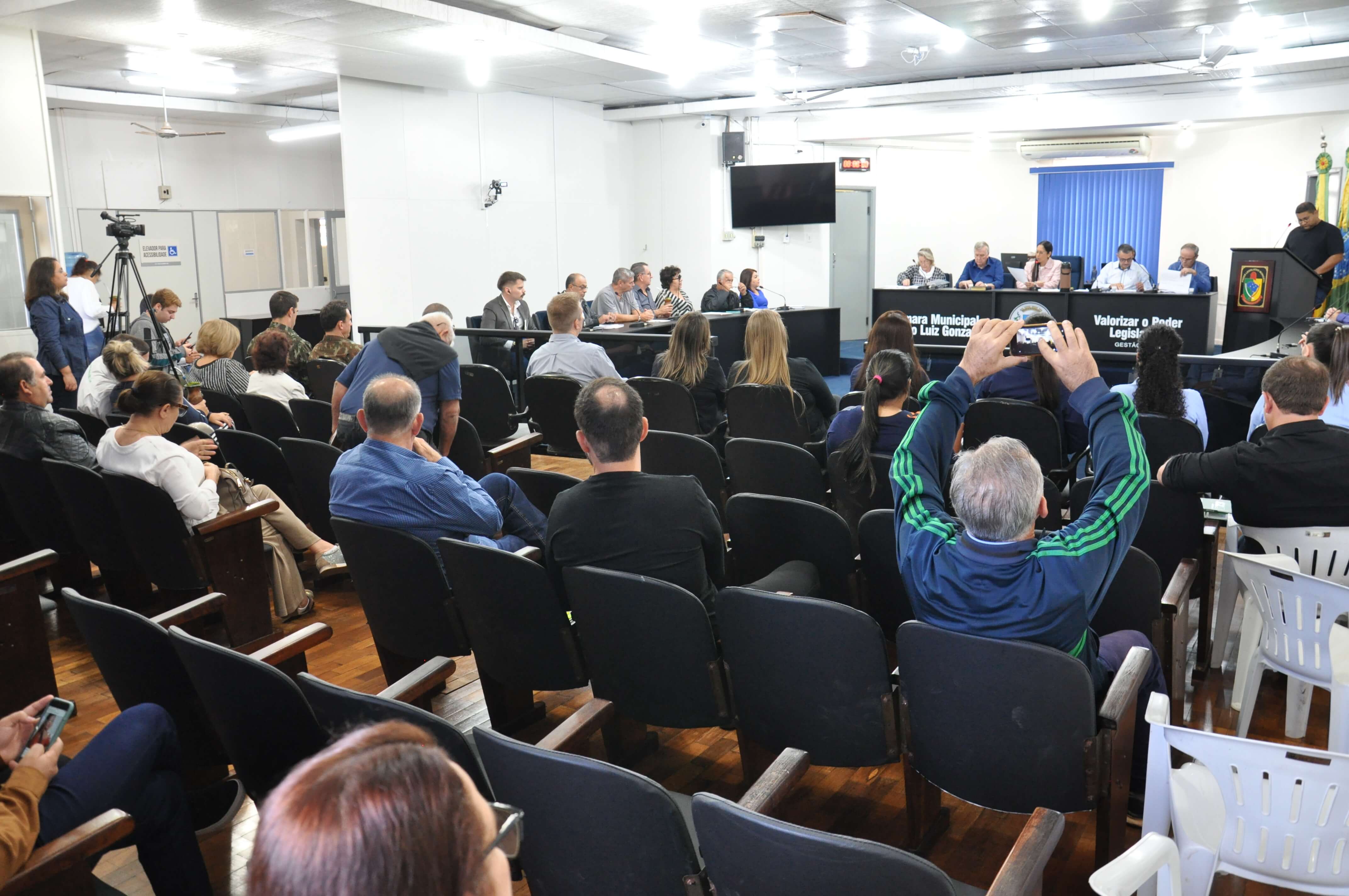 Audiência Pública do Hospital São Luiz Gonzaga foi realizada no plenário da Câmara Municipal