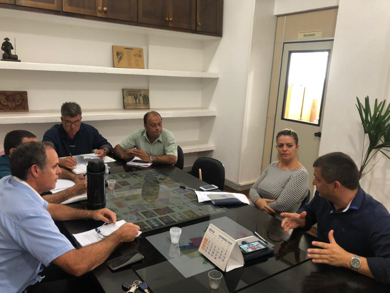 Projetos sobre FG e GF na câmara 
