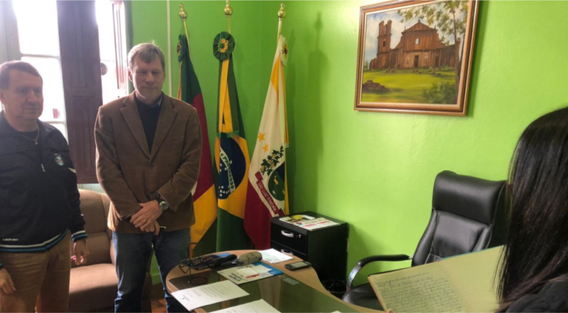 Laureano assume presidência 
