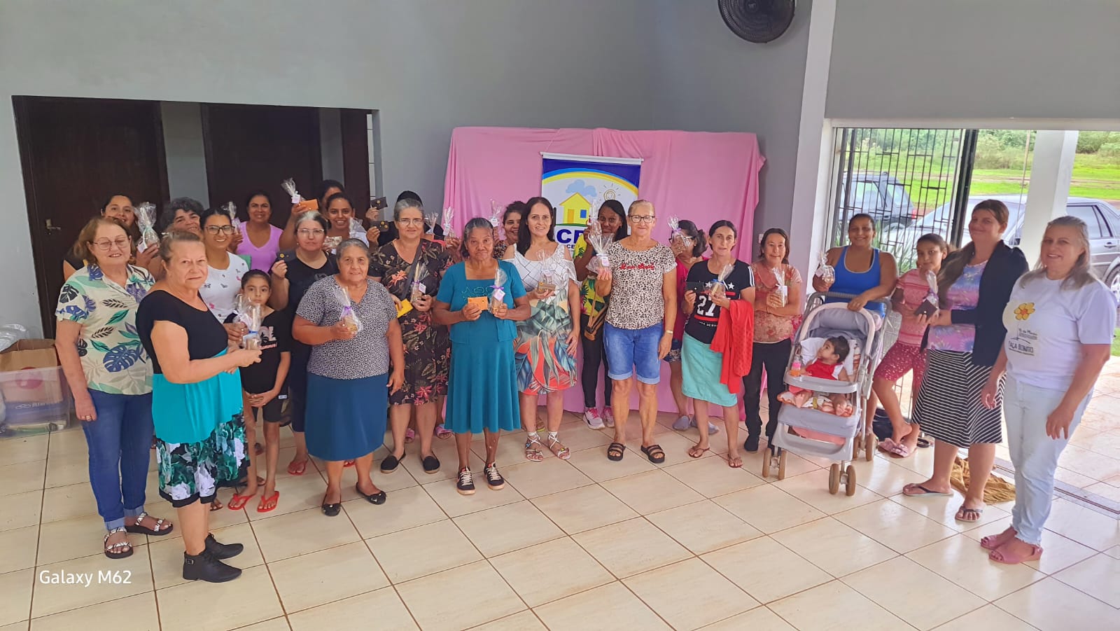 <p>ASSIST&Ecirc;NCIA SOCIAL E O GRUPO &ldquo;M&Atilde;ES E CHEFES DE FAM&Iacute;LIA&rdquo; DO BAIRRO ESPLANADA.</p>