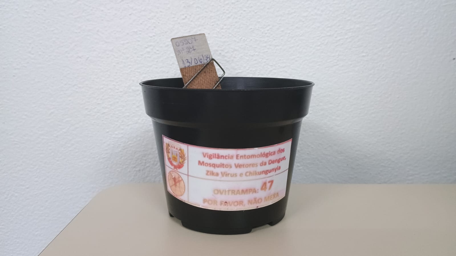 <p>O USO DE ARMADILHAS DE OVIPOSI&Ccedil;&Atilde;O (OVITRAMPAS) COMO FERRAMENTA PARA MONITORAMENTO POPULACIONAL DO AEDES AEGYPTI EM CERRO LARGO</p>