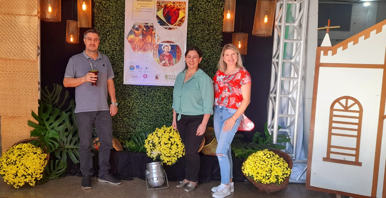 <p>REPRESENTANTES DA REDE MUNICIPAL DE ENSINO PARTICIPAM DO 5&deg;&nbsp;SEMIN&Aacute;RIO INTERNACIONAL DE HIST&Oacute;RIA, EDUCA&Ccedil;&Atilde;O E TURISMO DA REGI&Atilde;O DAS MISS&Otilde;ES</p>