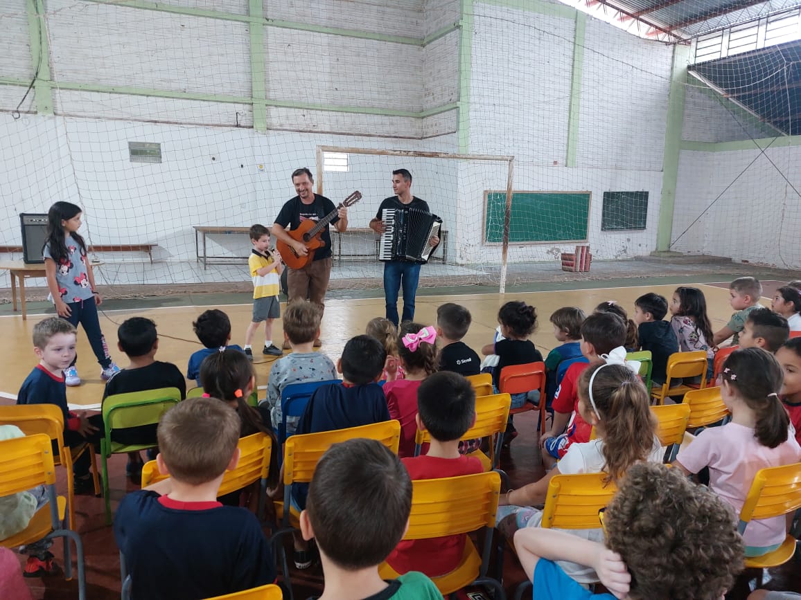 <p>OFICINAS DE GAITA NAS ESCOLAS DA REDE MUNICIPAL PROJETO PR&Oacute; CULTURA</p>