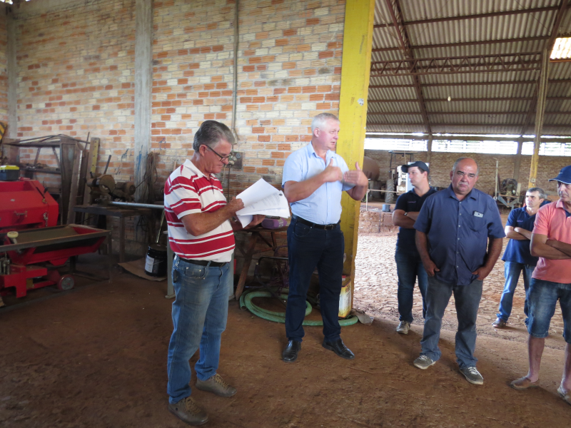 AGRICULTORES RECEBEM EQUIPAMENTOS PARA PATRULHA AGRÍCOLA