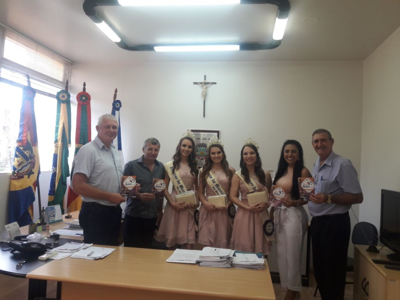 Prefeito recebe comitiva de divulgação da 9ª Expobutiá Missõe