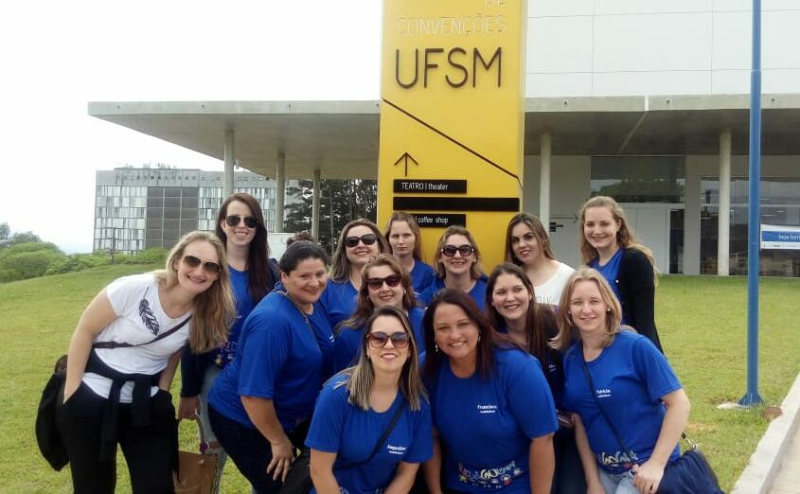 ALUNAS DO CURSO DE PEDAGOGIA EAD – UFSM PARTICIPAM DE ENCONTRO DE ESTUDOS EM SANTA MARIA