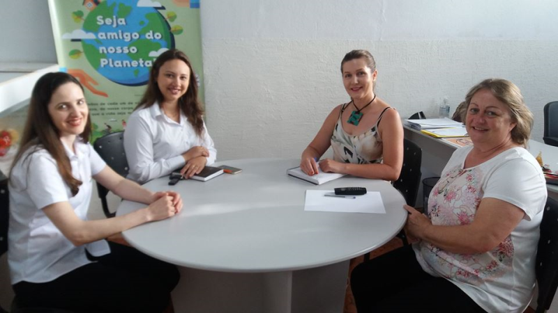 AÇÃO SOCIAL - CRESOL alegrando o Natal do Centro de Referência de Assistência Social - CRAS!