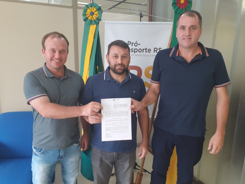 SETE DE SETEMBRO/RS FIRMA CONVÊNIO PARA RECEBIMENTO DE R$ 20.000,00 DOS RECURSOS DA LEI PELÉ