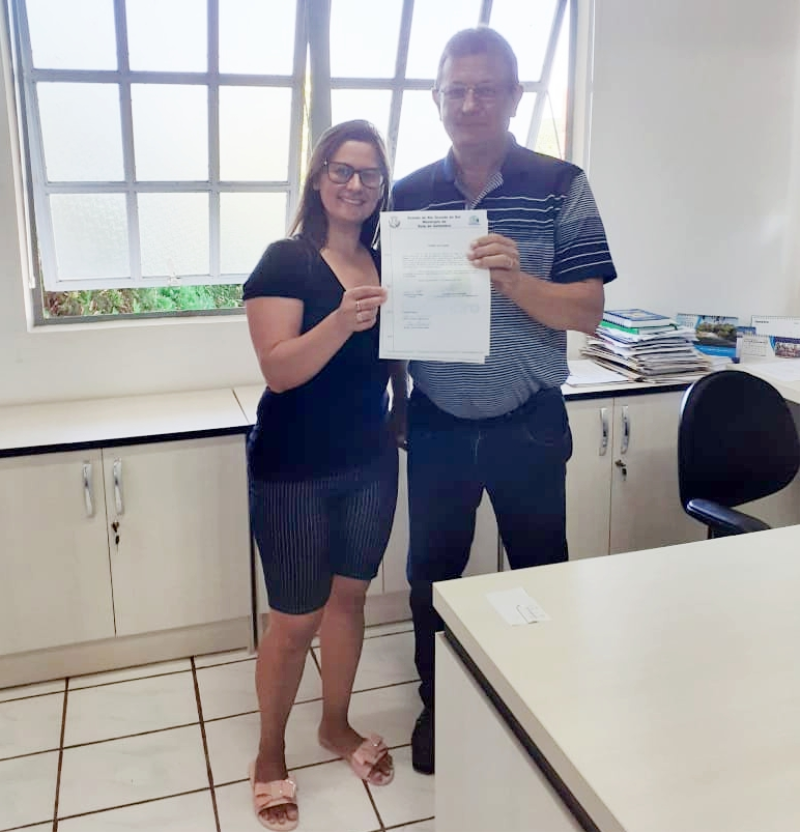 ELIANE CORREIA RIEGER É EMPOSSADA COMO A NOVA SERVENTE DO MUNICÍPIO