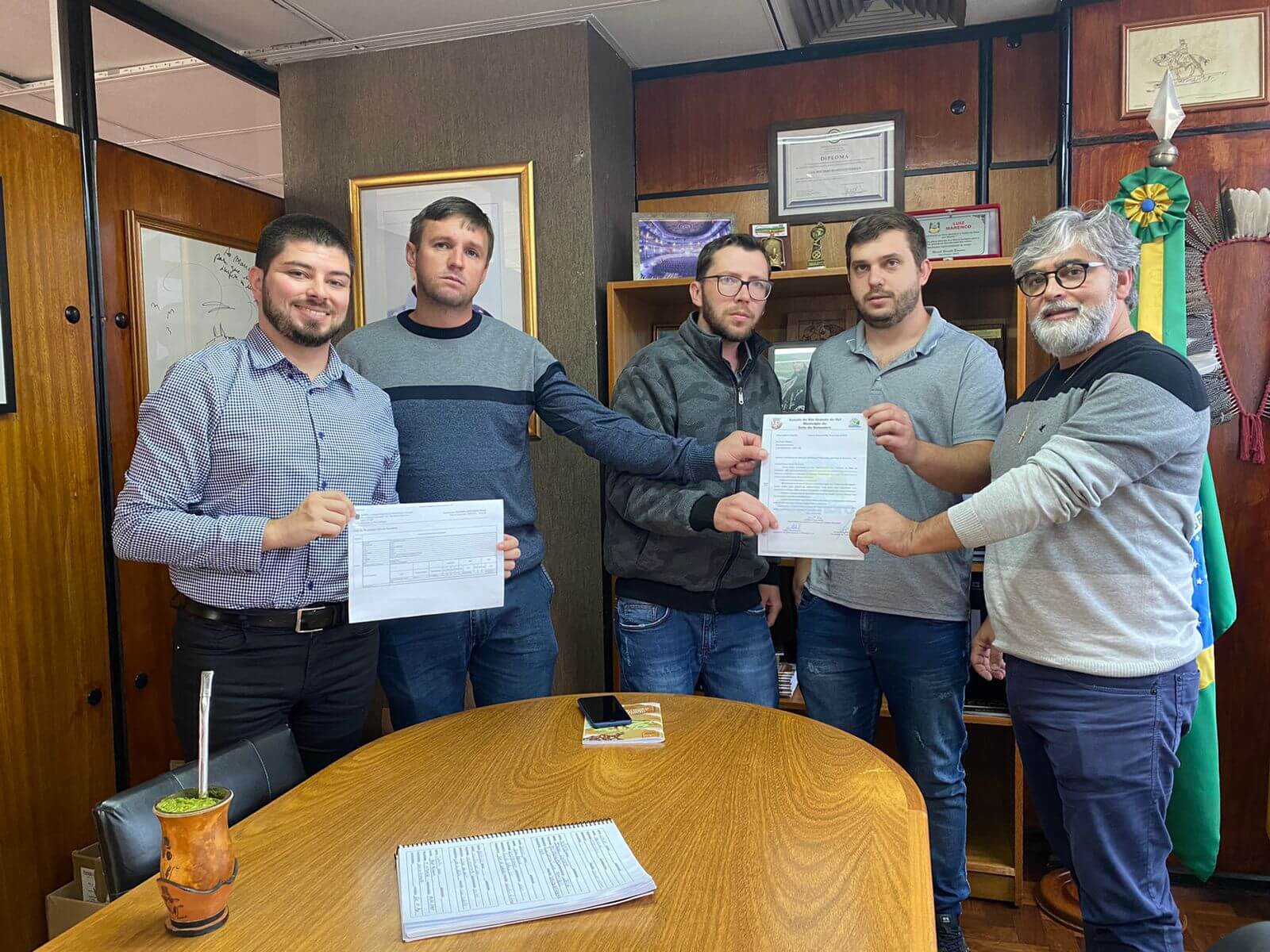 VICE-PREFEITO E SECRETÁRIOS MUNICIPAIS CUMPREM AGENDA NA CAPITAL GAÚCHA