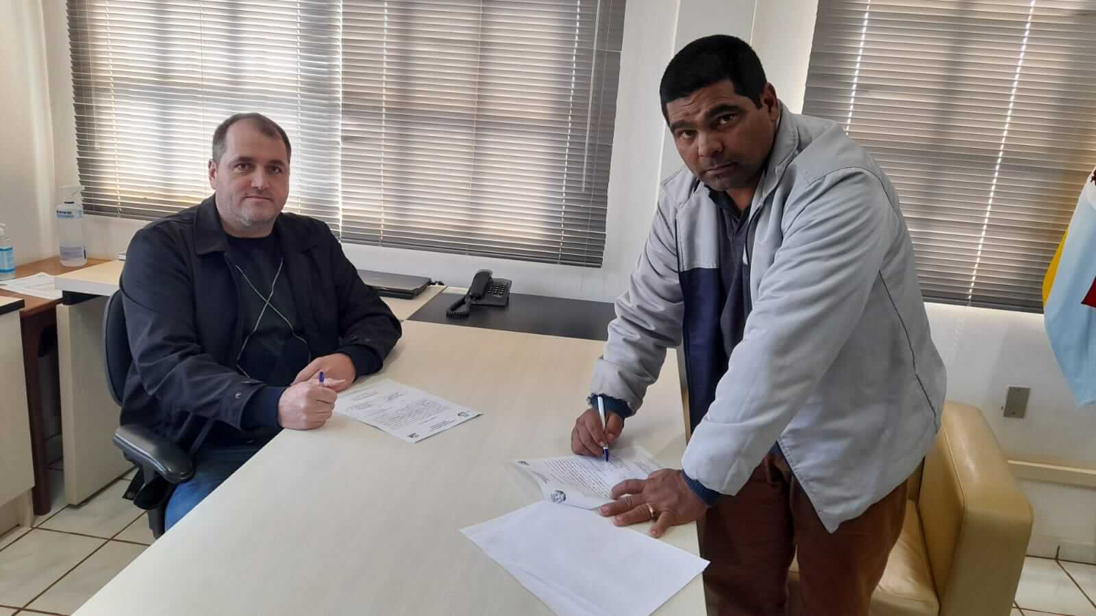  ASSINATURA DE CONTRATOS E ORDENS DE EXECUÇÃO DE OBRAS