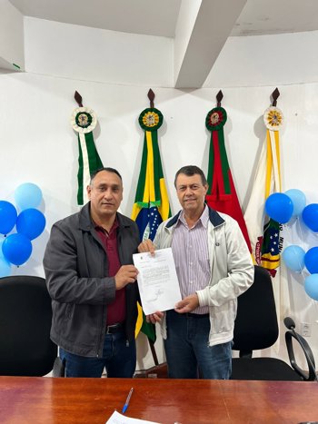 <p>Posse do 1&ordm; suplente de vereador Alberto Lubas Esp&iacute;ndola</p>