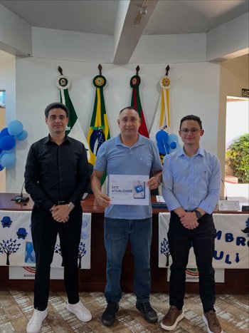 <p>C&acirc;mara de Vereadores recebe visita dos comunicadores do Site Atualidade</p>