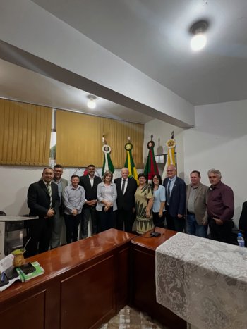 <p>SESS&Atilde;O SOLENE DE ENTREGA DE T&Iacute;TULOS HONOR&Iacute;FICOS DE CIDAD&Atilde;O BOSSOROQUENSE</p>