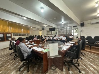 <p>Reuni&atilde;o com integrantes da Confraria</p>