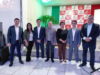 Vereadores participam de evento de capacita&ccedil;&atilde;o