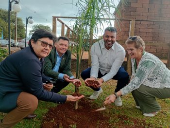Vereadores participam do evento "Plantio de &Aacute;rvores" promovido pela Confraria do Icamaqu&atilde;