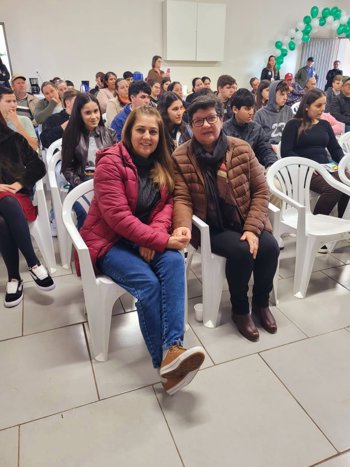 Vereadora Ruth Seli Batista Velloso representa o Legislativo em evento na E.M.E.B. Guiomar Medeiros