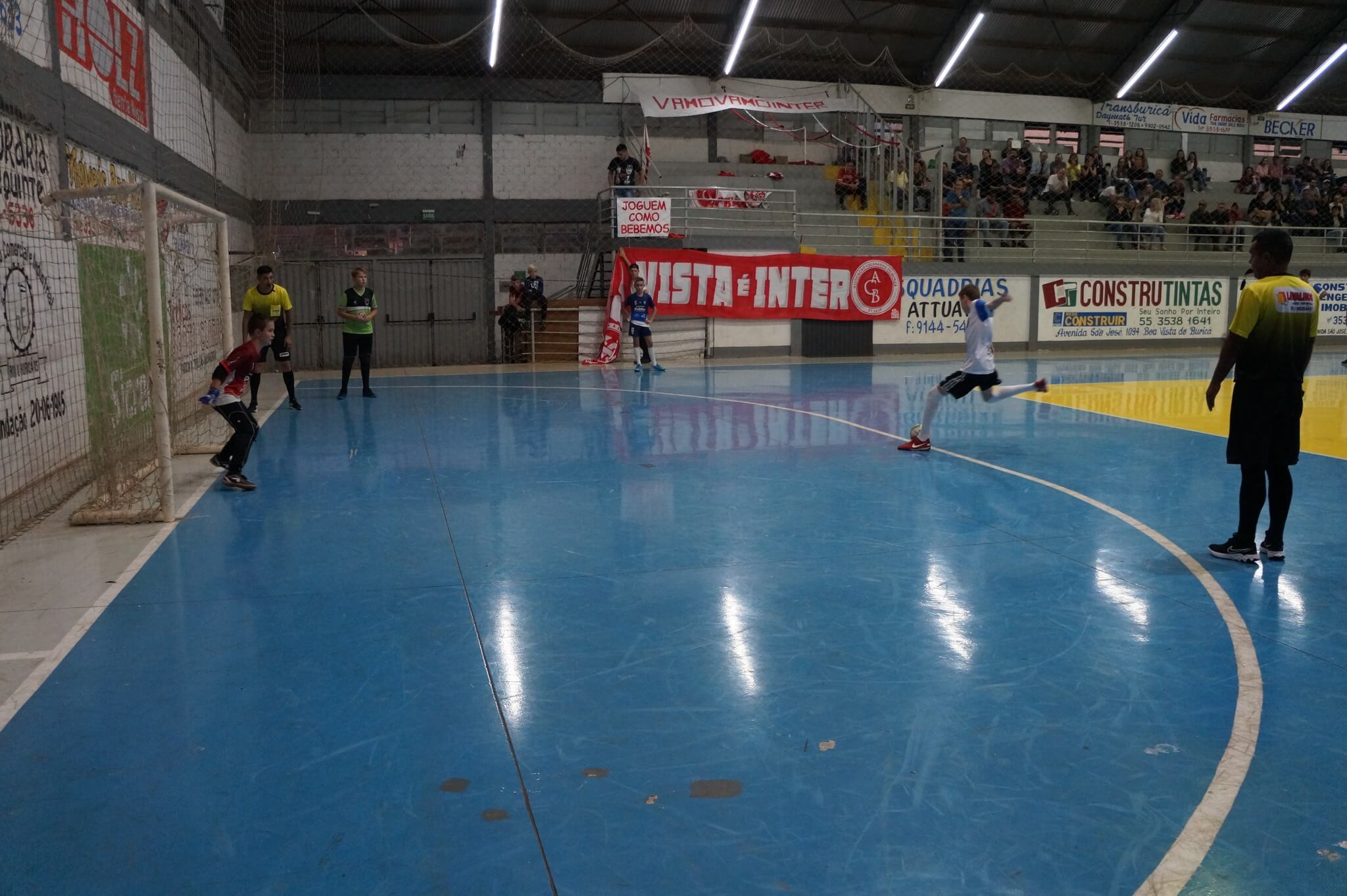 <p>Inscri&ccedil;&otilde;es abertas para Escolinha de Futsal</p>