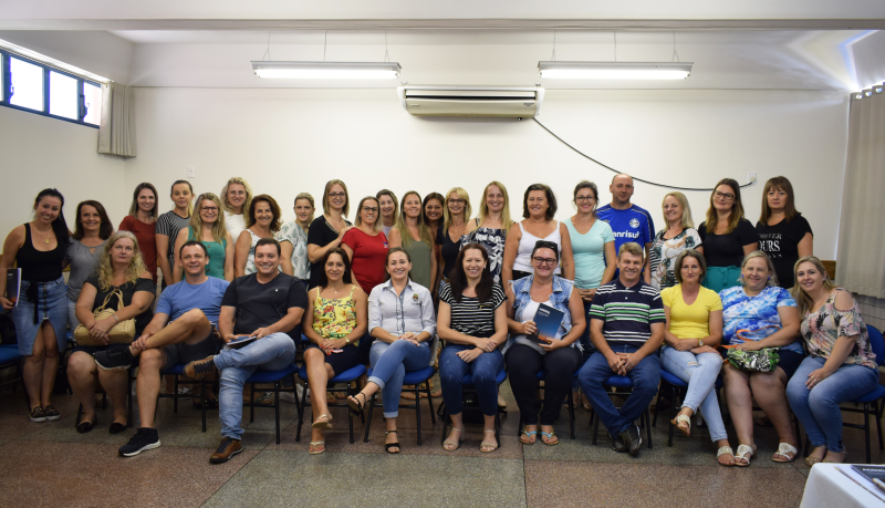OS PROFESSORES DO ENSINO FUNDAMENTAL ESTÃO ANIMADOS PARA O ANO LETIVO DE 2020!