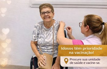 <p>Vacina&ccedil;&atilde;o contra a Influenza em idosos</p>